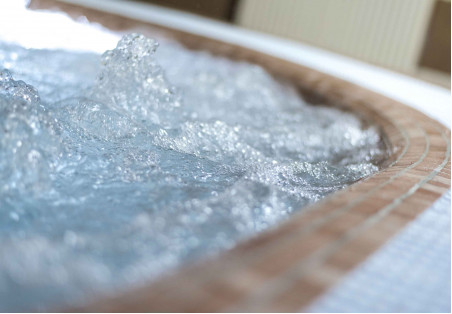 Instalarea piscinelor exterioare și interioare în toată Uniunea Europeană