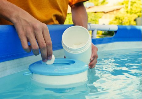 Clorul pentru piscină, cum și ce să alegeți