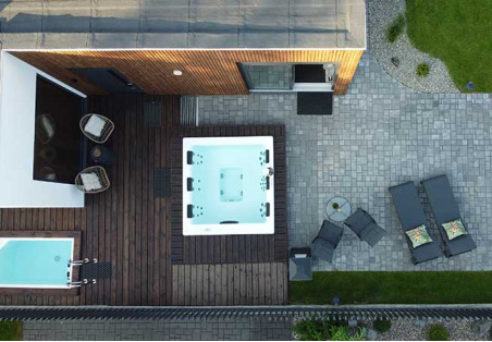 8 lucruri de luat în considerare înainte de a amenaja o zonă spa acasă sau în aer liber