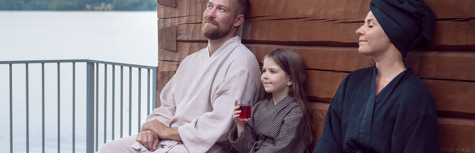 Îmbrăcăminte de saună: Materialele sintetice nu își au locul aici