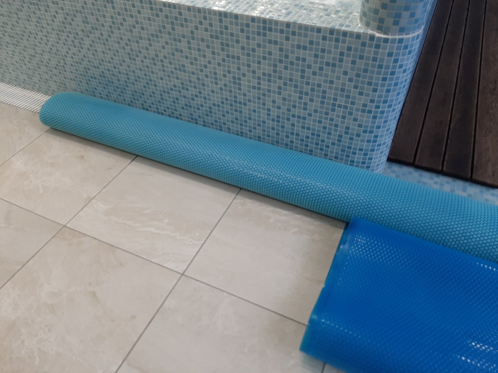 Piscine și saune din cartierul „Po ąžuolais”